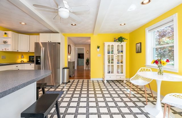 34 Winter St, Reading, MA 01867