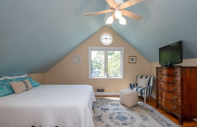 34 Winter St, Reading, MA 01867