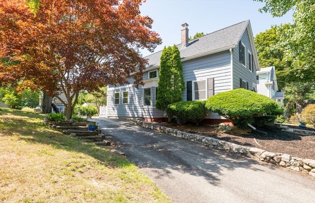 34 Winter St, Reading, MA 01867