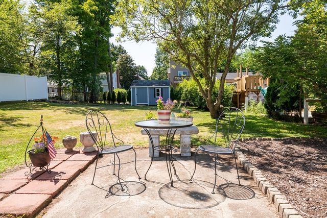 34 Winter St, Reading, MA 01867
