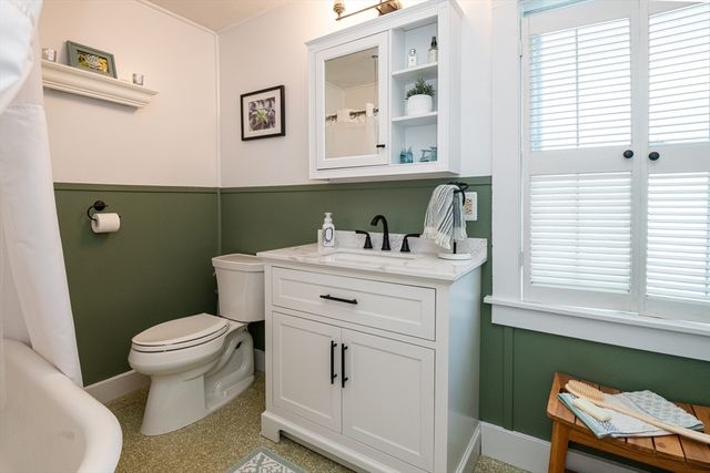 34 Winter St, Reading, MA 01867