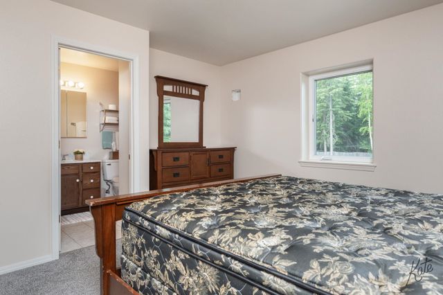 2462 BABY BELL DRIVE, North Pole, AK 99705