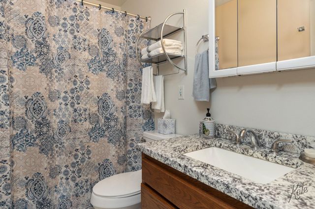 2462 BABY BELL DRIVE, North Pole, AK 99705