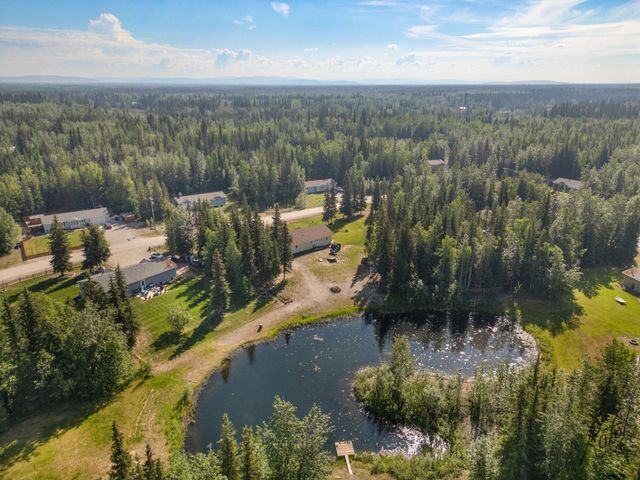 2462 BABY BELL DRIVE, North Pole, AK 99705