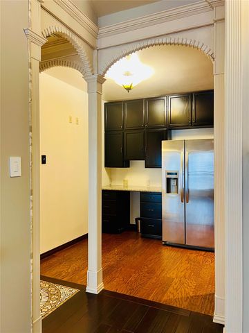2100 Tanglewilde Street 536, Houston, TX 77063