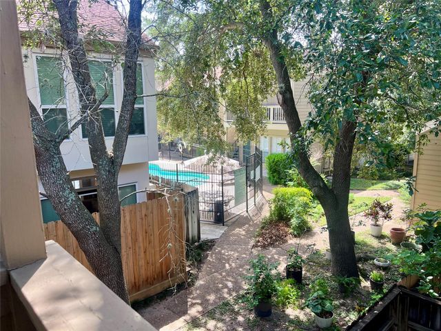 2100 Tanglewilde Street 536, Houston, TX 77063