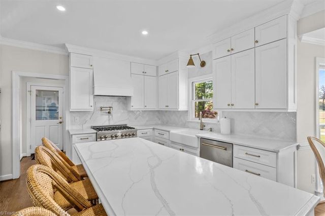 6101 Obriant Court, Greensboro, NC 27410