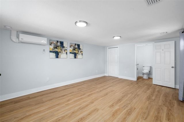 2606 W HENRY AVENUE, Tampa, FL 33614