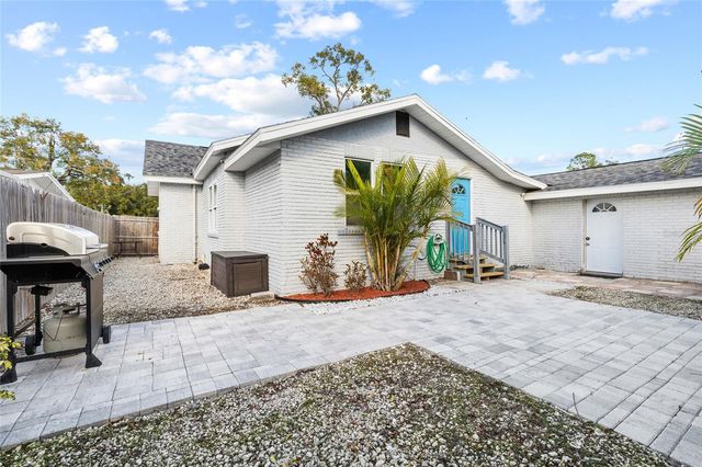 2606 W HENRY AVENUE, Tampa, FL 33614