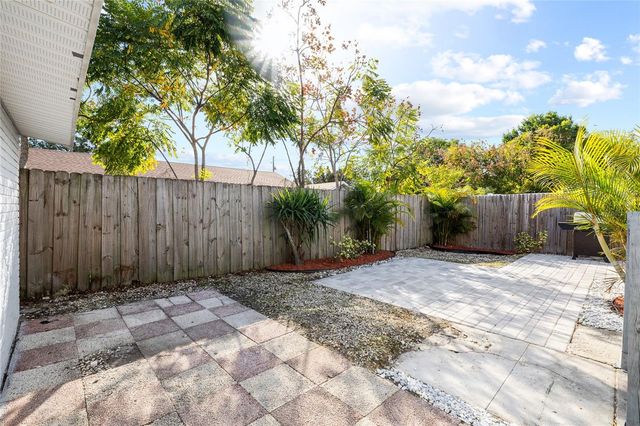 2606 W HENRY AVENUE, Tampa, FL 33614