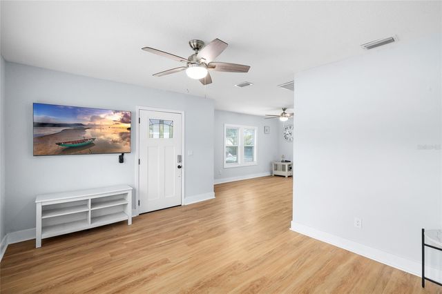 2606 W HENRY AVENUE, Tampa, FL 33614