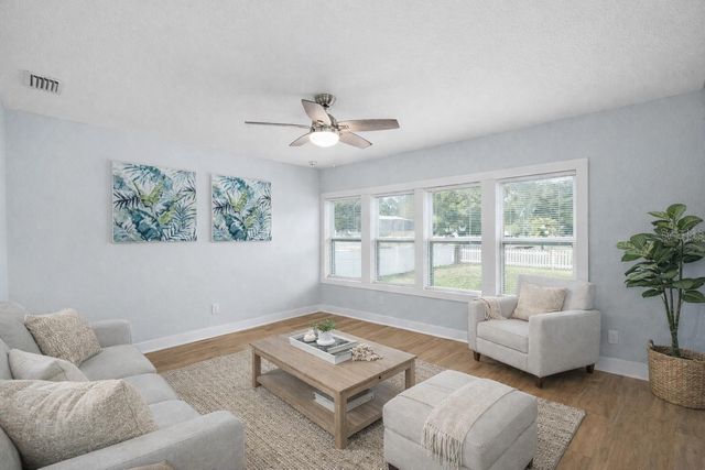 2606 W HENRY AVENUE, Tampa, FL 33614