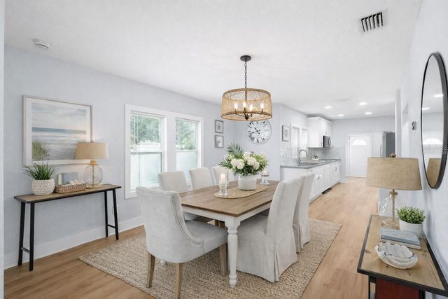 2606 W HENRY AVENUE, Tampa, FL 33614