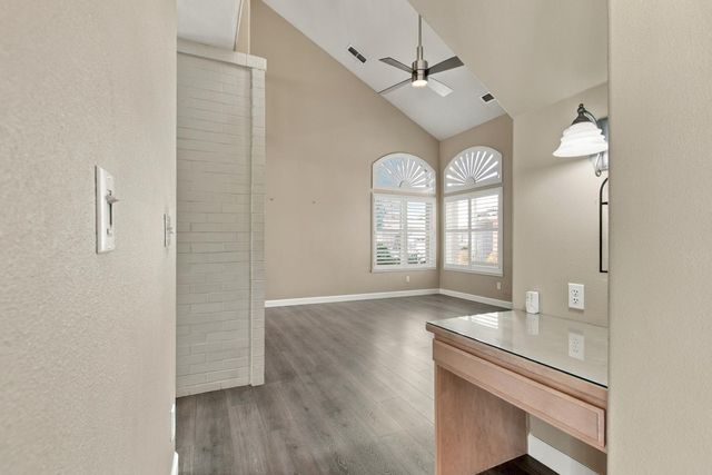 404 Solmar Ct, Oakdale, CA 95361