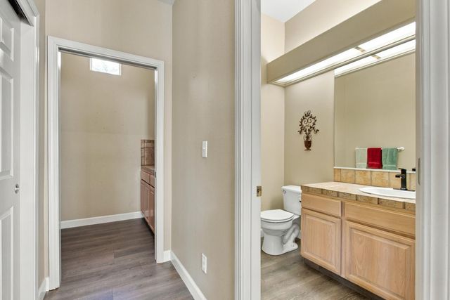 404 Solmar Ct, Oakdale, CA 95361