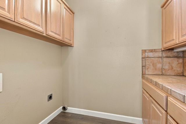 404 Solmar Ct, Oakdale, CA 95361