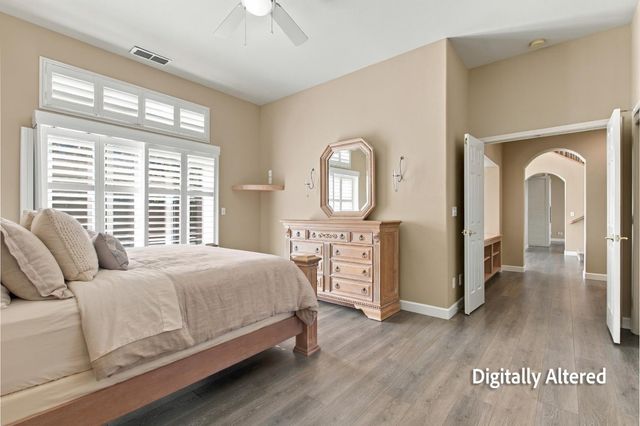 404 Solmar Ct, Oakdale, CA 95361