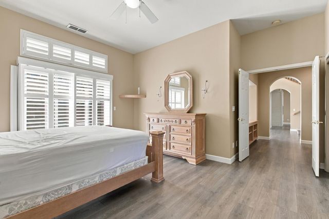 404 Solmar Ct, Oakdale, CA 95361