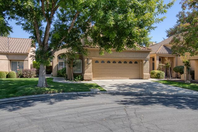404 Solmar Ct, Oakdale, CA 95361