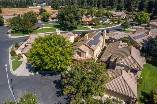 404 Solmar Ct, Oakdale, CA 95361