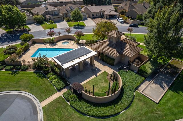 404 Solmar Ct, Oakdale, CA 95361