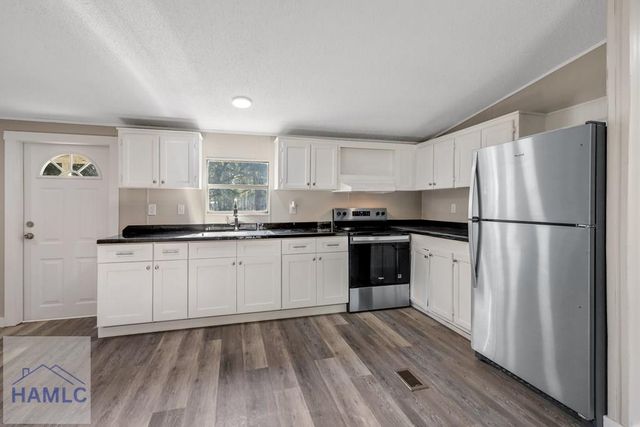 369 E Shellcracker Road, Jesup, GA 31545