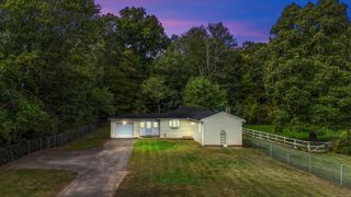 51 East Street North, Suffield, CT 06078