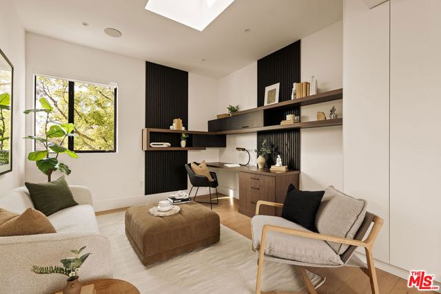 5988 W 76th Street, Los Angeles, CA 90045