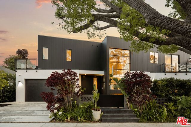 5988 W 76th Street, Los Angeles, CA 90045