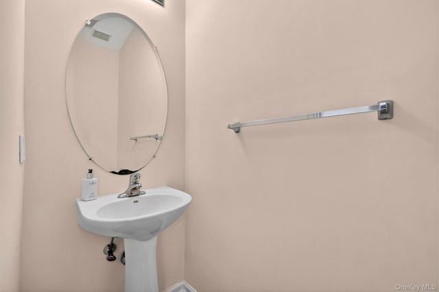 7 Ford Court, Monroe, NY 10950