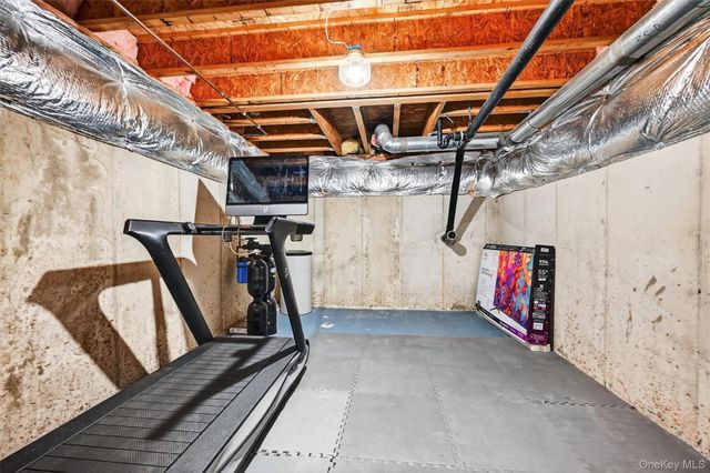 7 Ford Court, Monroe, NY 10950