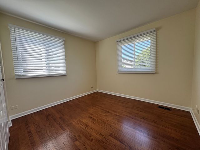 1656 Castbourne Court, Wheaton, IL 60189