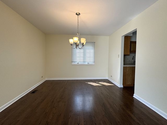 1656 Castbourne Court, Wheaton, IL 60189