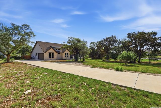 860 Rayner Ranch, Spring Branch, TX 78070
