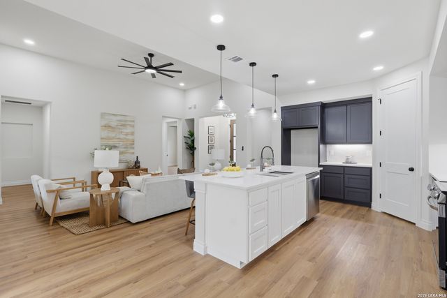 860 Rayner Ranch, Spring Branch, TX 78070