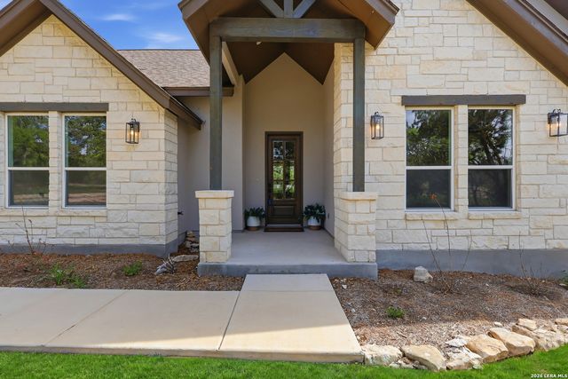 860 Rayner Ranch, Spring Branch, TX 78070