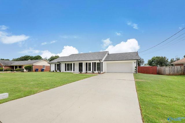 182 Barnstable Court, Harvest, AL 35749