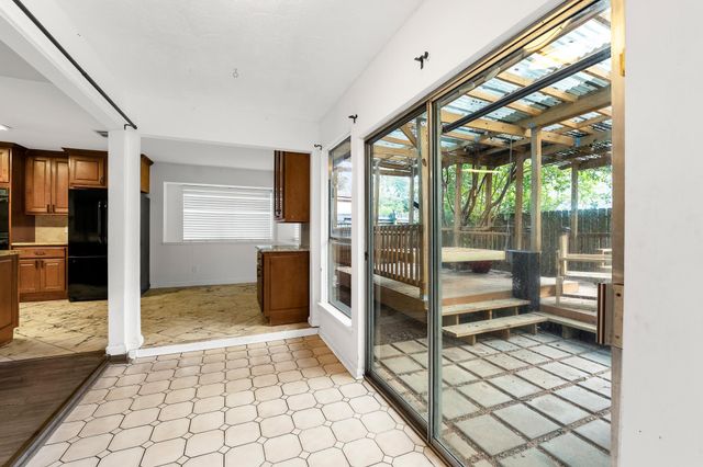 1011 Western Meadows Drive, Katy, TX 77450