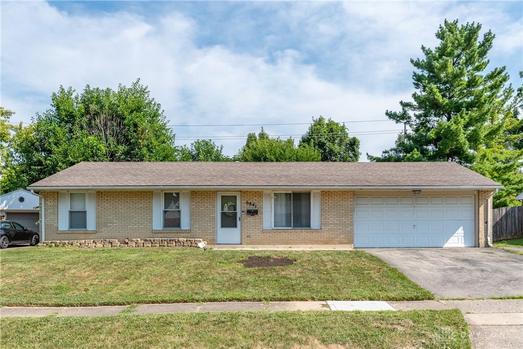 6841 Highbury Road, Dayton, OH 45424