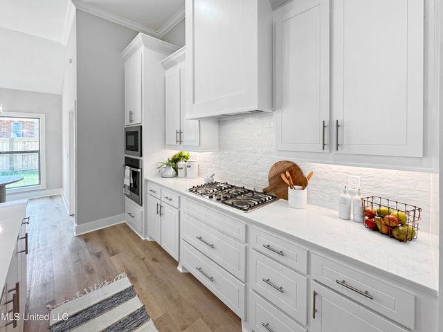 1018 Kensington Drive, Flowood, MS 39232