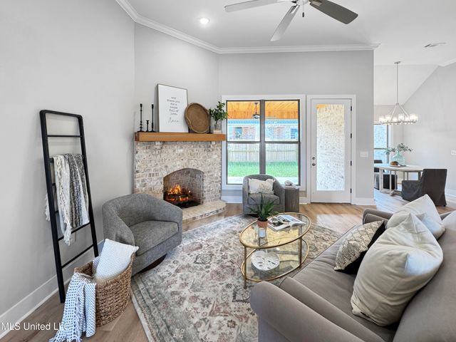 1018 Kensington Drive, Flowood, MS 39232