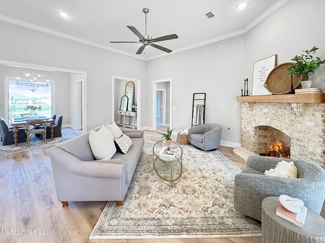 1018 Kensington Drive, Flowood, MS 39232