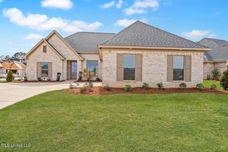 1018 Kensington Drive, Flowood, MS 39232