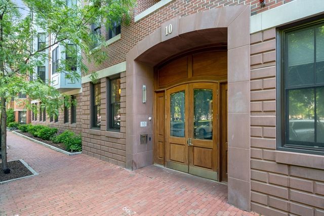 10 St George Street 103, Boston, MA 02118