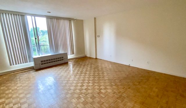 44 Washington St 612, Brookline, MA 02445