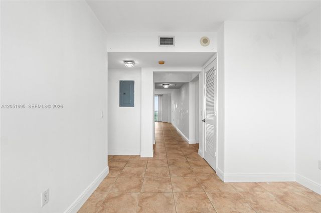 2681 N Flamingo Road 2205S, Sunrise, FL 33323