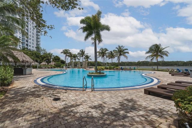 2681 N Flamingo Road 2205S, Sunrise, FL 33323