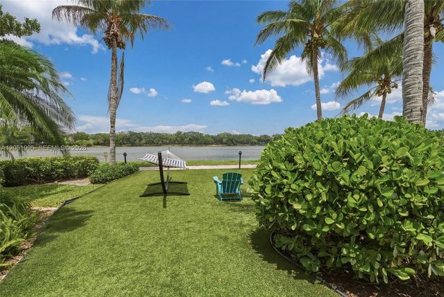 2681 N Flamingo Road 2205S, Sunrise, FL 33323