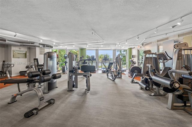 2681 N Flamingo Road 2205S, Sunrise, FL 33323