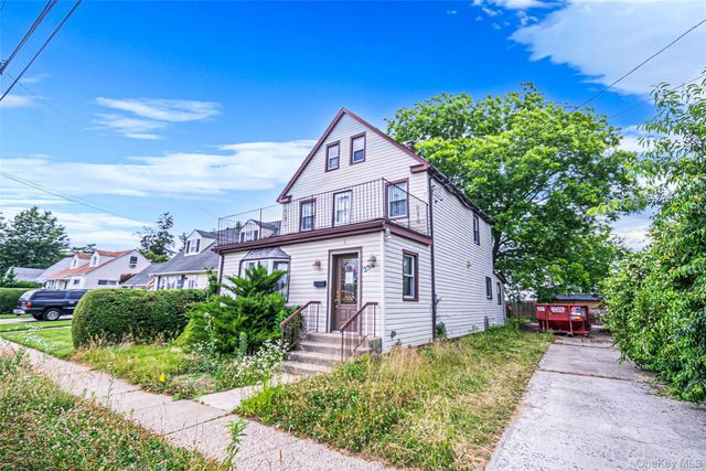 338 California Avenue, Uniondale, NY 11553